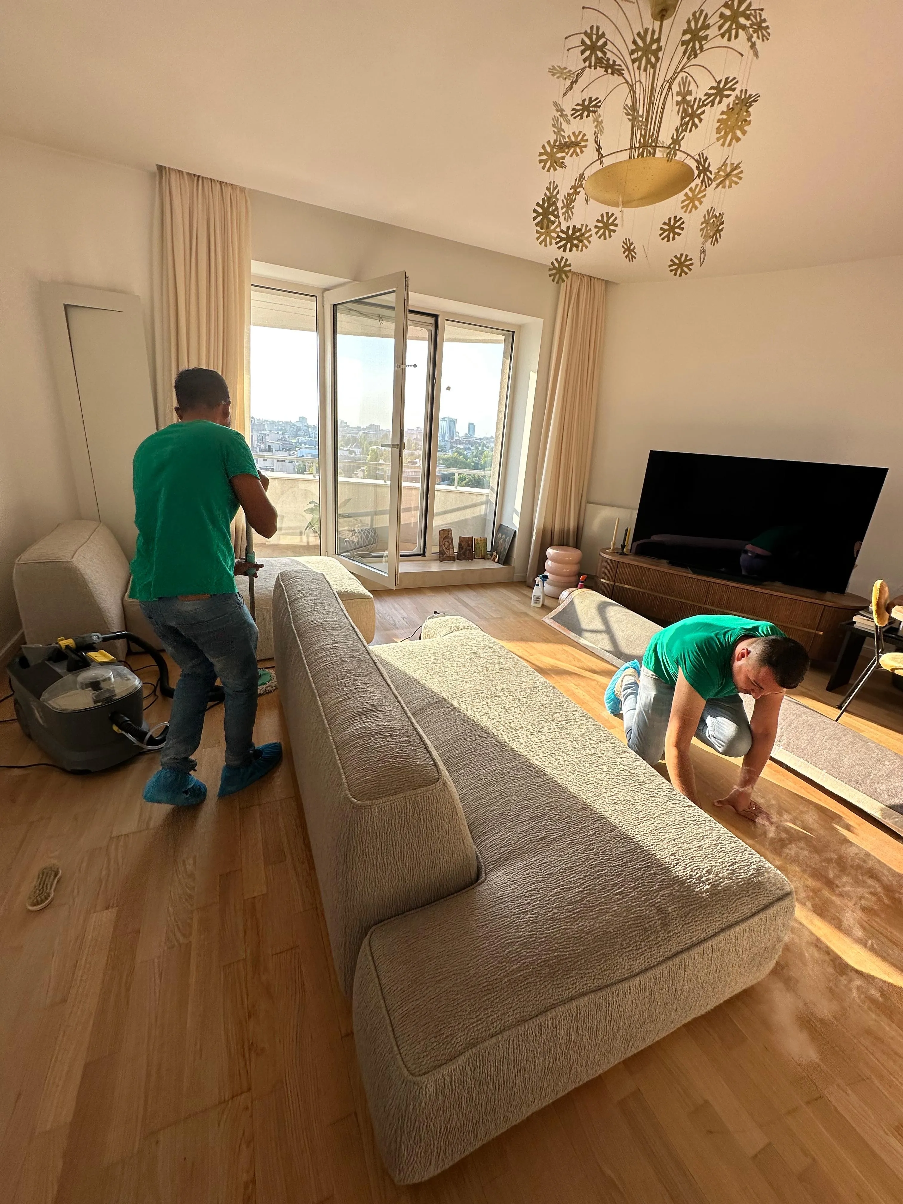 Curățenie după evenimente private și corporate